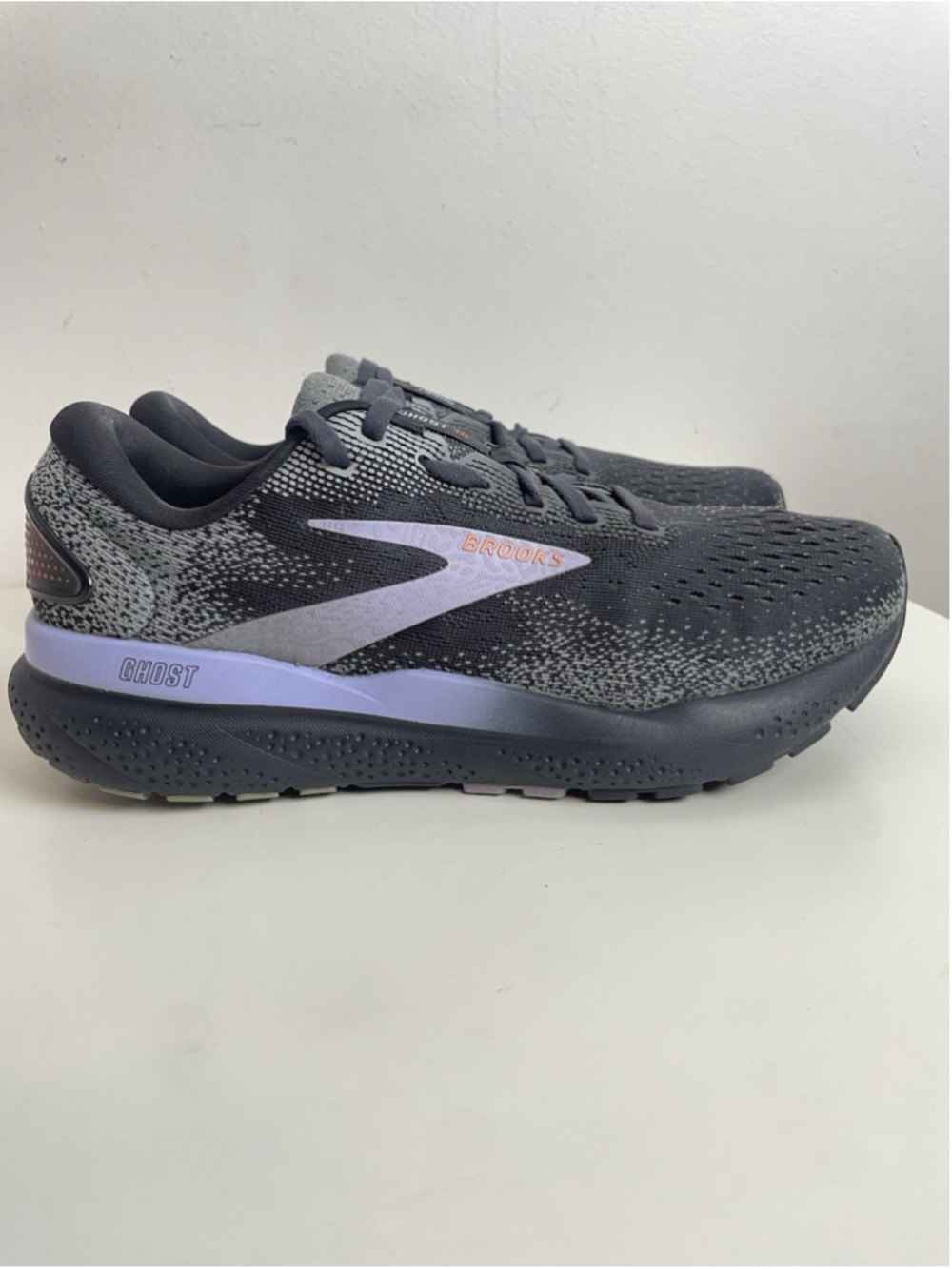Brooks Ghost 16 Womens Size 9 Ebony Lavender Athletic Running Shoes